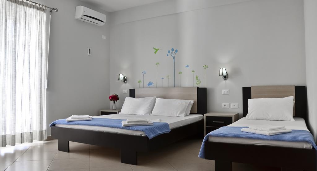 Perivolos Apartments Dhërmi Quarto foto